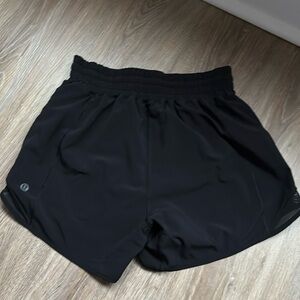 Black lululemon hotty hot shorts